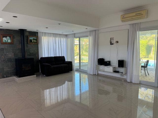 Casa - Venta - Malibu - 3