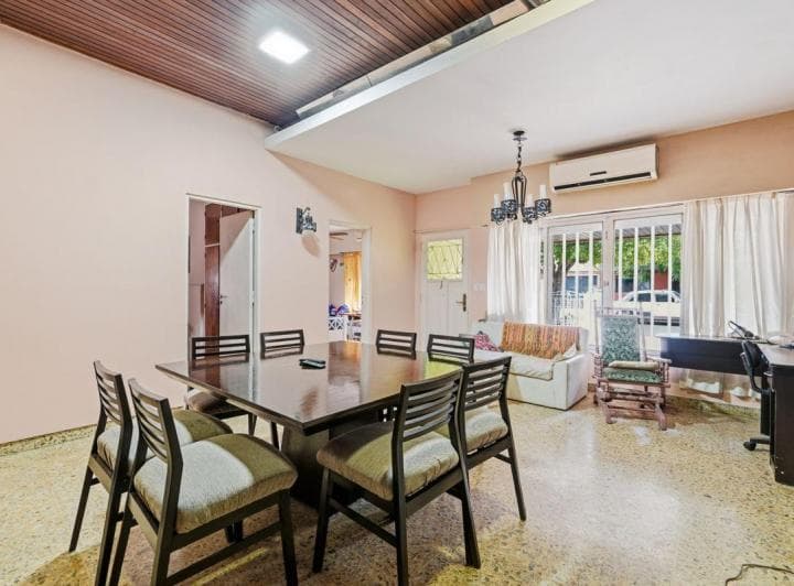 Chalet en Venta 3 Ambientes en Lomas del Mirador, Villa Insuperable - 4