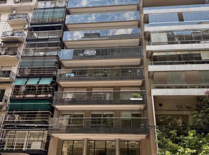 Oficina en Piso Alto con 2 Cocheras. Renta Usd 3000 X Mes - Inquilino: Laboratorio - 4