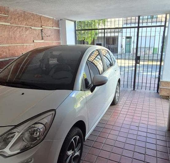 Casa Amplia y Funcional en Venta - 3