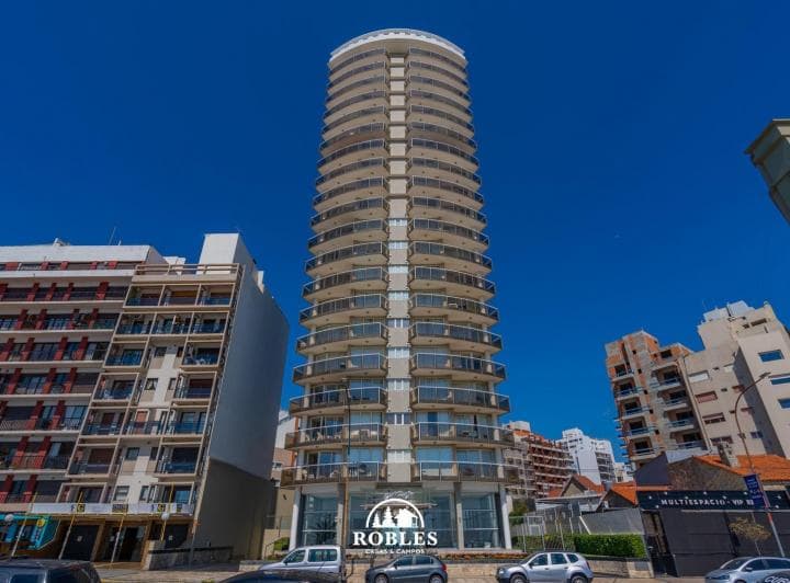 Departamento Frente Al Mar, en Excelente Entorno del Barrio La Perla - 3