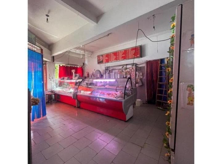 Venta Local Comercial en Haedo Norte - 2