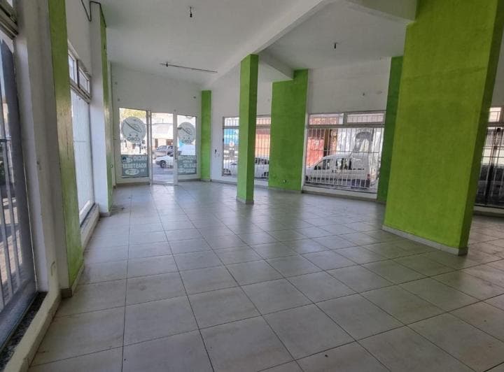 Local Comercial en Av La Plata 2300 Boedo - 2