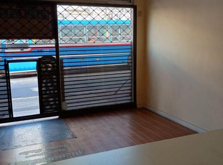 Martinez Local Comercial de 33 m² en Venta a m Av Santa Fe - 2