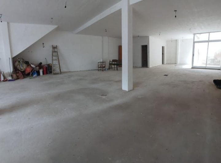 Barrio Naon.. Montiel 1500. Local en Venta 7,11 X 17,83 - 2
