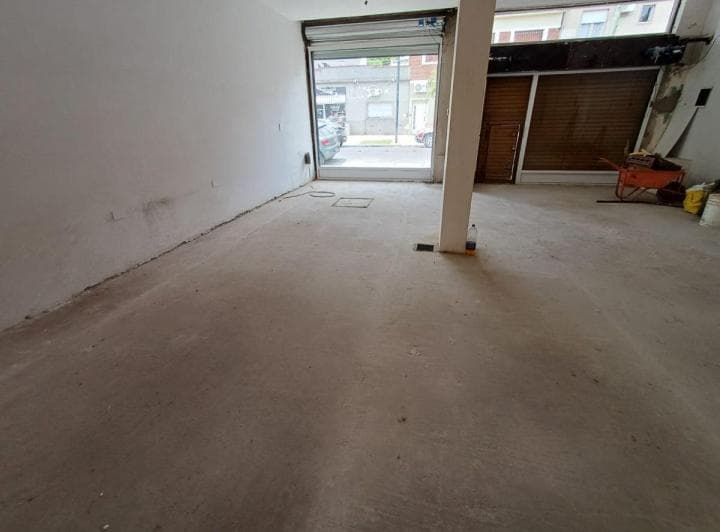 Barrio Naon.. Montiel 1500. Local en Venta 7,11 X 17,83 - 4