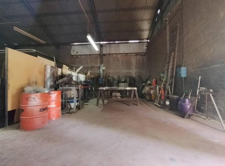 Century 21 Vende Galpón Comercial, Industrial y Vivienda - 4