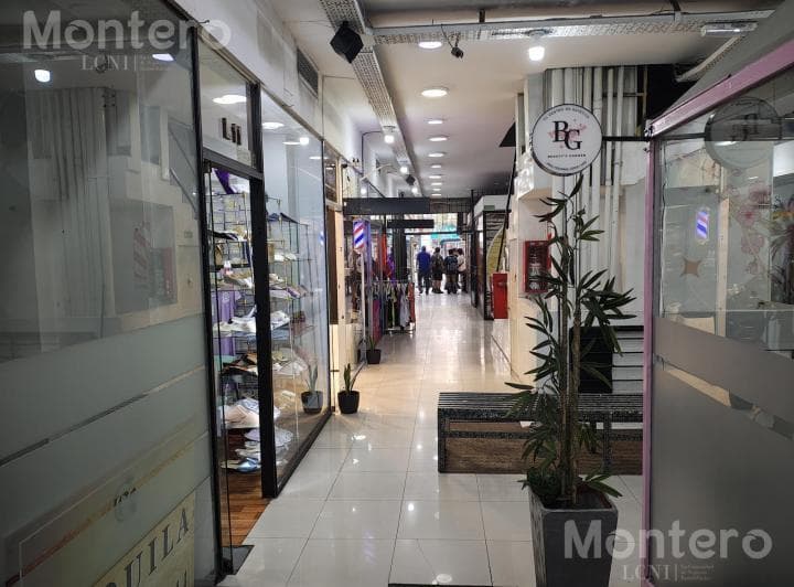 Local Comercial en Recoleta - 2
