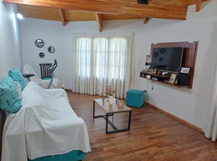 Imperdible! Casa Esquina 3 Dorm. - Excelente Zona Residencial! - 5