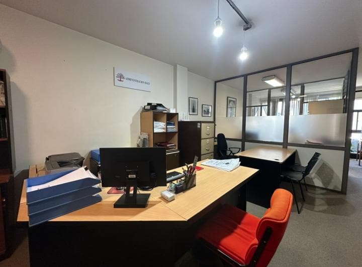 Venta Oficina con Dos Despachos en San Nicolás - 2