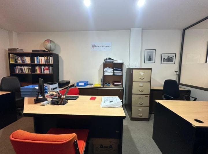 Venta Oficina con Dos Despachos en San Nicolás - 3