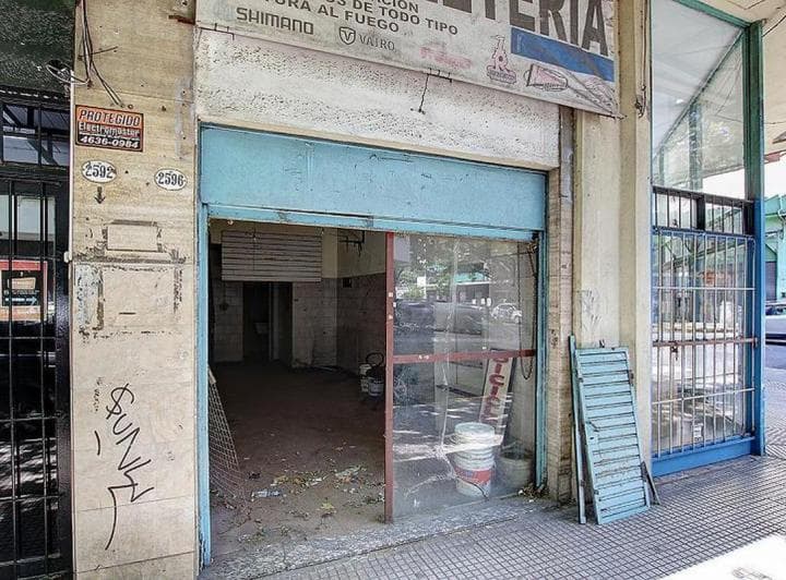 Local Emplazado en El Barrio de Flores, Cuenta con 36 m² Totales Distribuido en Pb y Entrepiso - 5