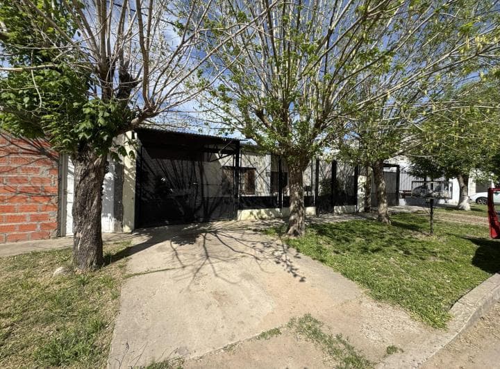 Vendo Casa en Concepción del Uruguay, Entre Ríos - 2