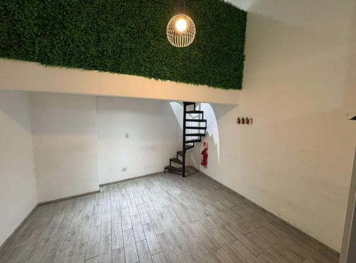 Local Comercial en Caballito en Galeria Caribe con Renta - 3
