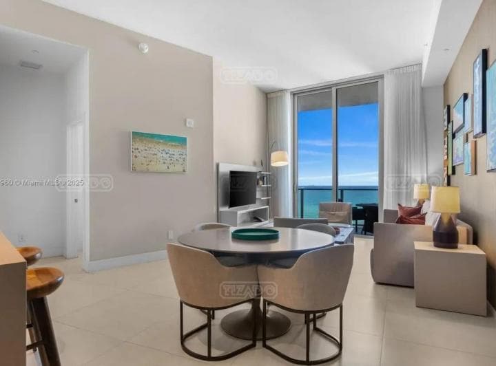 Departamento en Venta en Hollywood, Miami, Florida - 3