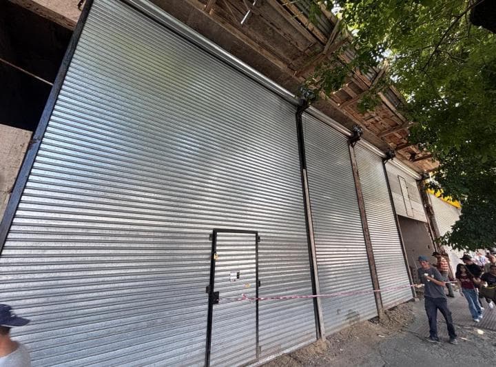 Local Impresionante de 3000 m² con Dos Montacargas! Av Rivadavia 7500 - 2