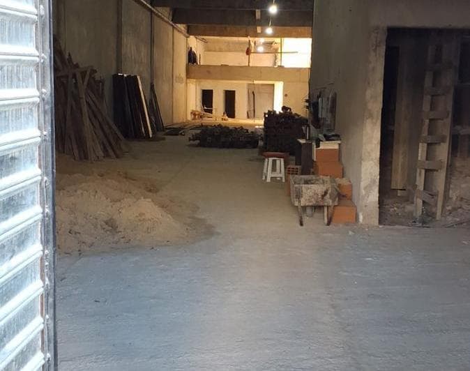 Local Impresionante de 3000 m² con Dos Montacargas! Av Rivadavia 7500 - 4