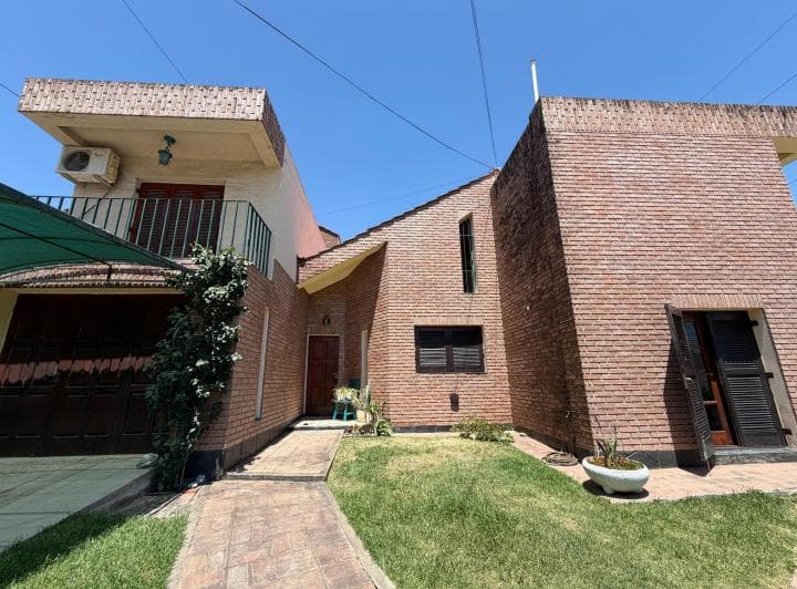 Venta Casa Apto Credito 3 Dormis C/ Pileta Costa Azul Sur Carlos Paz - 2