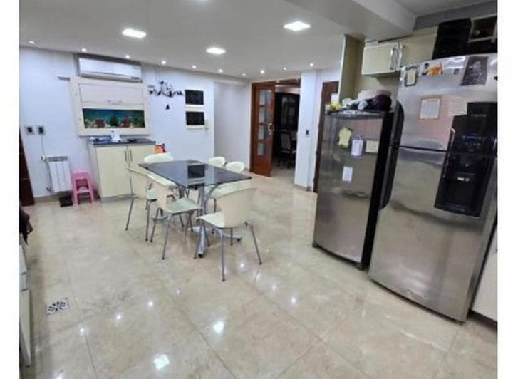 Excelente Departamento con 4 Habitaciones en Venta en Flores Norte - 2