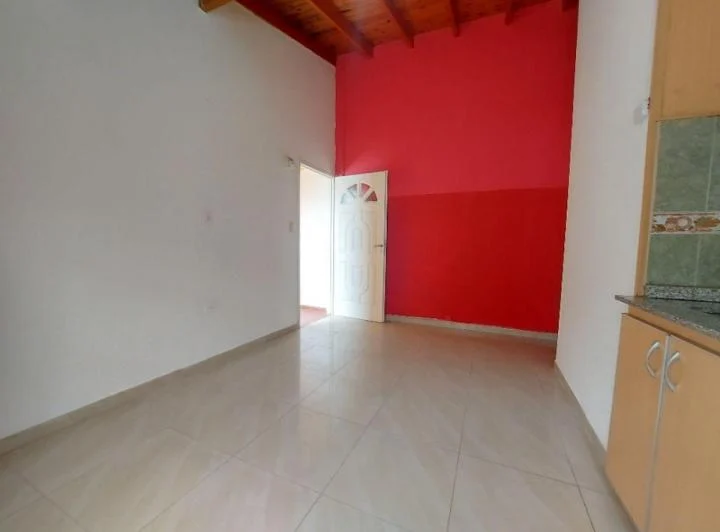 Hermoso Depto 2 Ambientes en 1er Piso Sin Expensas. Excelente Estado - 2
