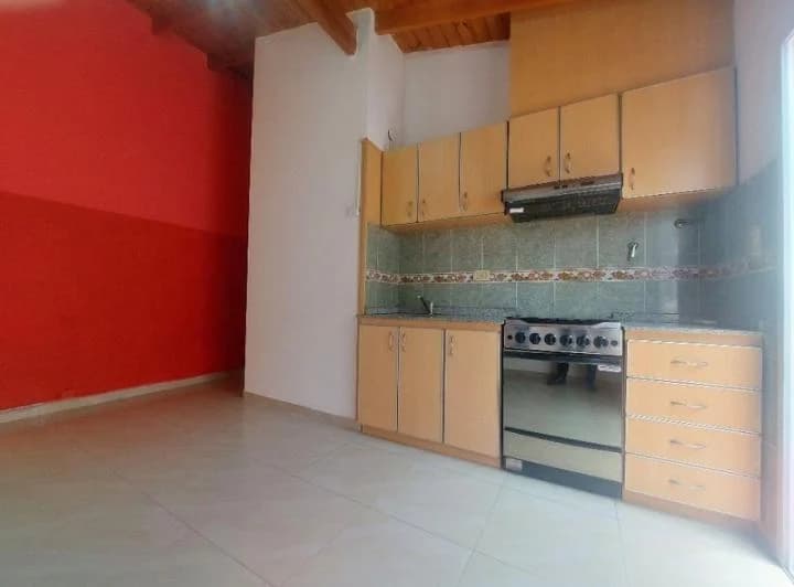 Hermoso Depto 2 Ambientes en 1er Piso Sin Expensas. Excelente Estado - 4