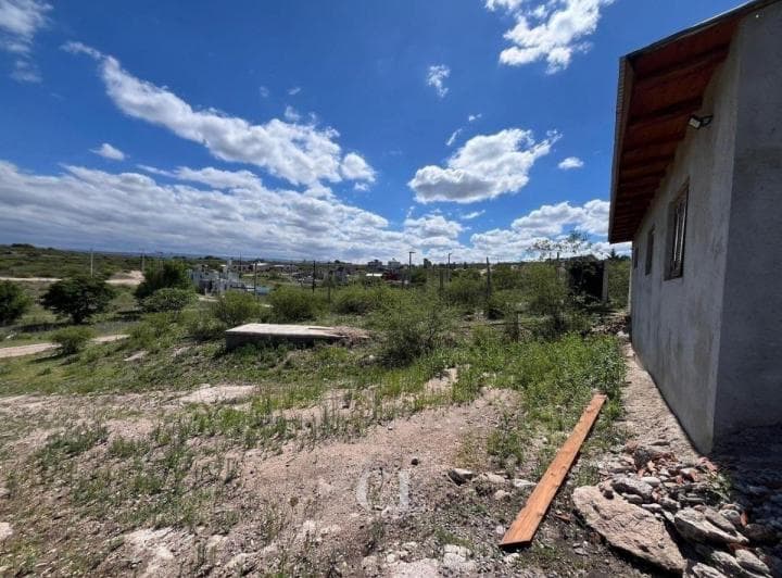 Venta Monoambiente de 55 m² en Gran Terreno de 964 m² en Valle del Sol, Villa Santa Cruz del Lago - 5