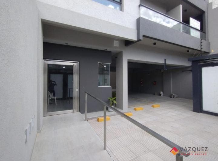 Oficina Monoambiente con Terraza Propia - 2