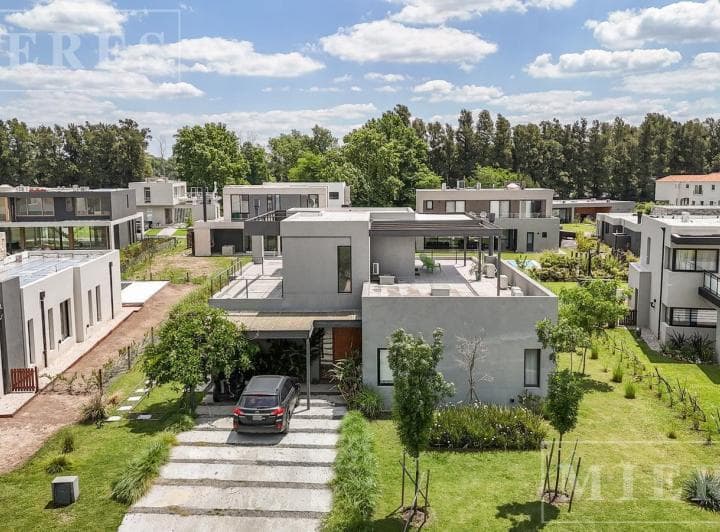 Casa en Venta en La Calesa, Pilara - 2