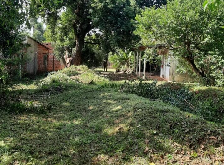 (V557) Amplio Terreno Sobre Av en Garupá - 5