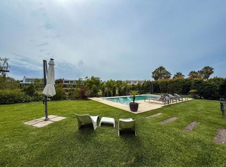 Casa en Venta de 2 Plantas con Jardín, Barrio Albanueva, Rincón de Milberg, Tigre - 3