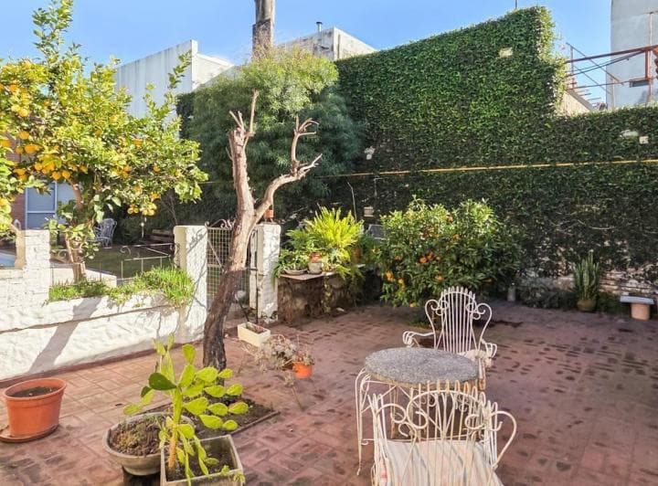 Casa a La Venta 4 Dorm. en Barrio Tiro Suizo - 2