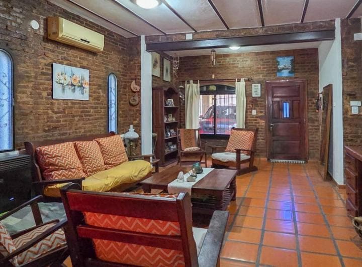 Casa a La Venta 4 Dorm. en Barrio Tiro Suizo - 3