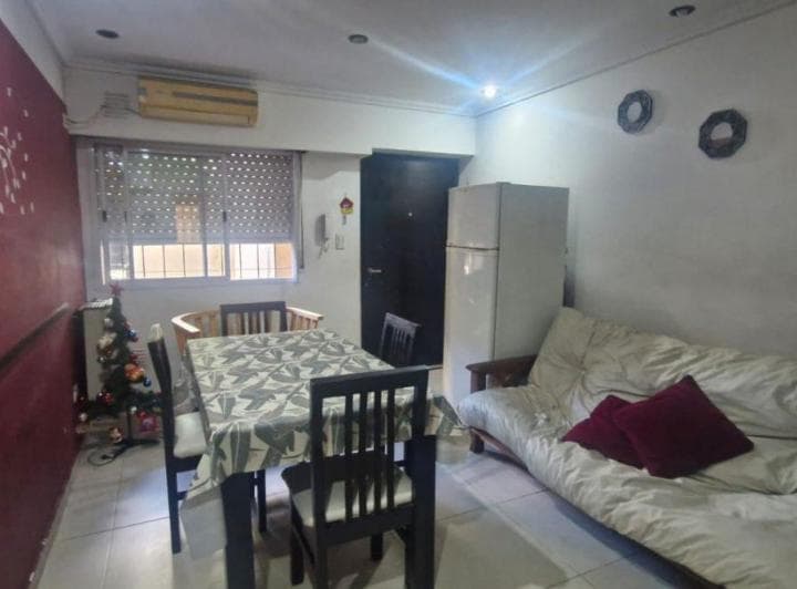 Venta de Departamento con Patio y Garage de 3 Ambientes en Caseros - 5