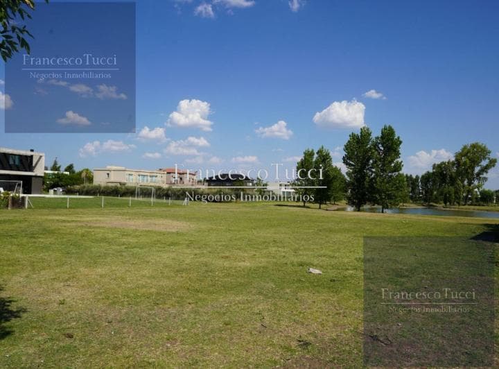 Terreno en Venta Lote Central con Fondo a La Laguna Terravista - 5