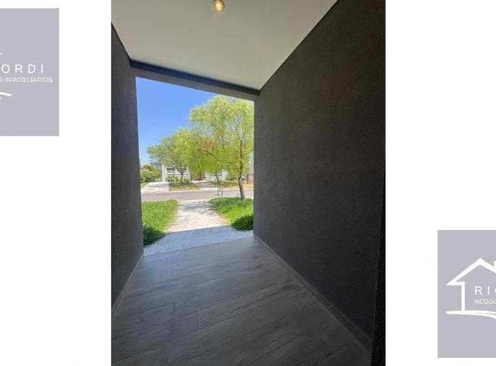 Casa en Venta en Barrio Privado San Ramiro, Pilar del Este. 1000 - 4