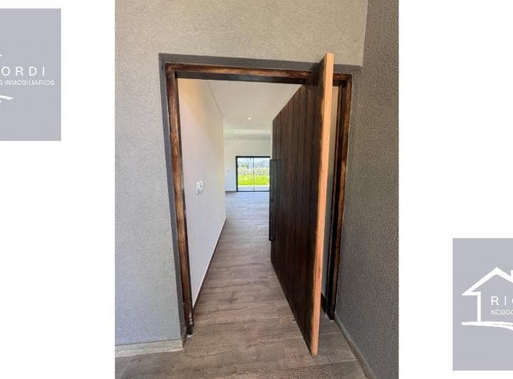 Casa en Venta en Barrio Privado San Ramiro, Pilar del Este. 1000 - 5