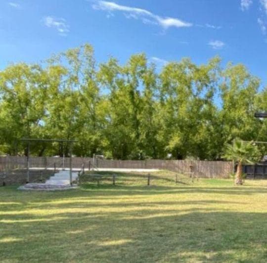 En Venta: Amplio Terreno con Quincho y Pileta en Distrito El Sauce, Guaymallen, Mendoza - 4