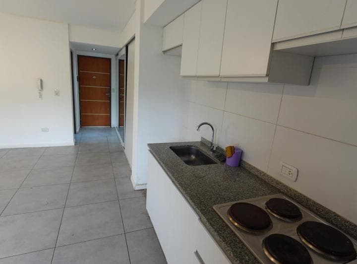 Venta Departamento Monoambiente en Barrio Refinerias - 3