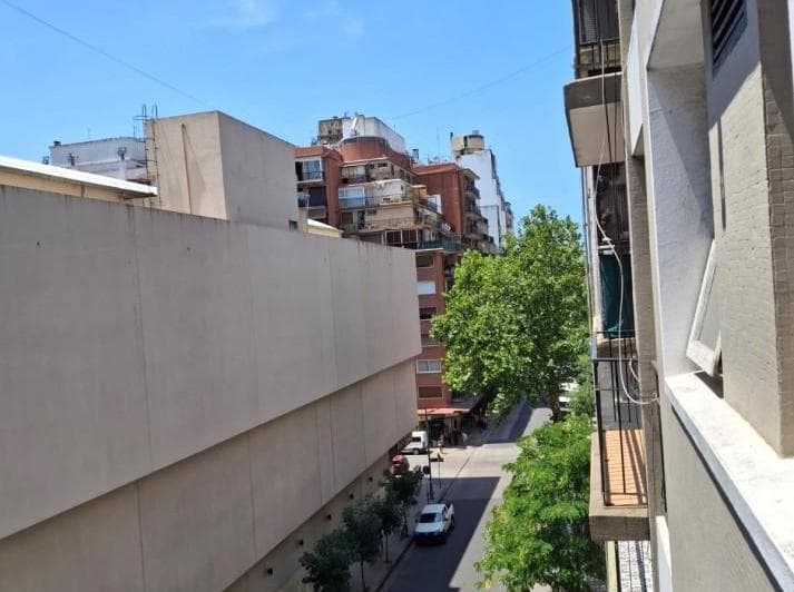 Departamento 1 Ambiente con Balcon Frances en Plaza Colon - 4
