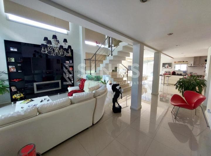 Casa 6 Ambientes - 350 m² Cubiertos - Los Jazmines - Pilar del Este - 4