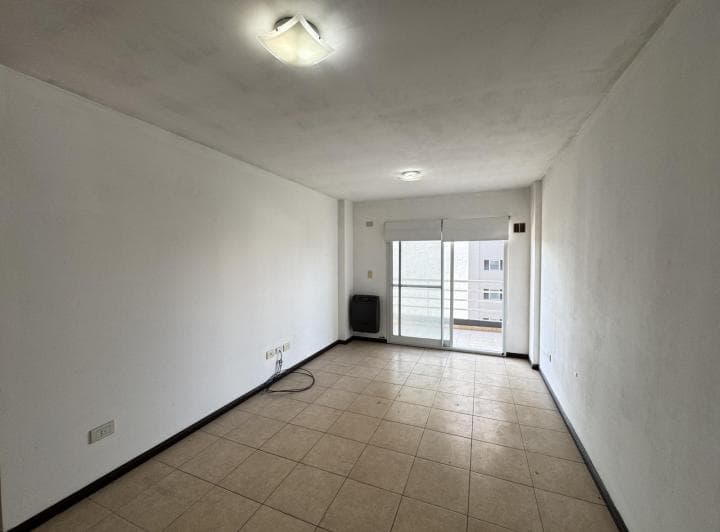 Departamento de 2 Ambientes con Balcón en Morón - 2