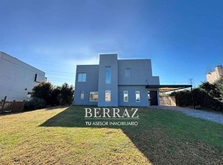 Casa Venta 4 Ambientes a La Laguna San Francisco Villanueva Lote de 850 m² - 2