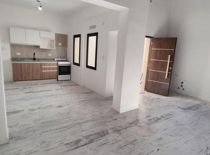 Casa 4 Ambientes Independiente en PH Remodelada Al 100% - L - 3