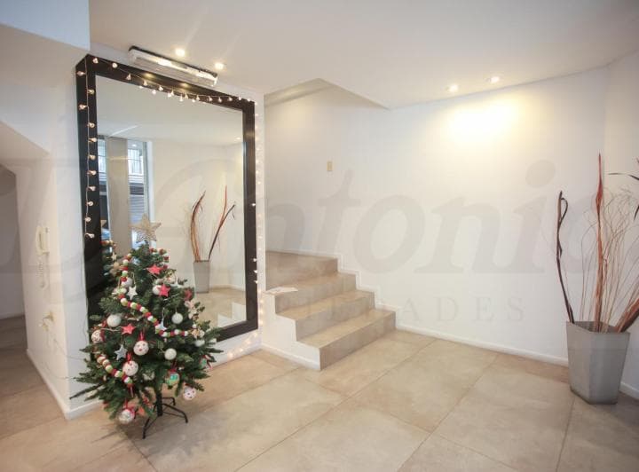 Piso de 3 Ambientes con Excelente Luminosidad y con Terraza Propia en El 7° Piso con Parrilla - 3