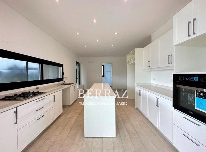 Casa Venta 5 Ambientes en 2 Plantas en La Calesa Pilará Lote de 809 m² - 5