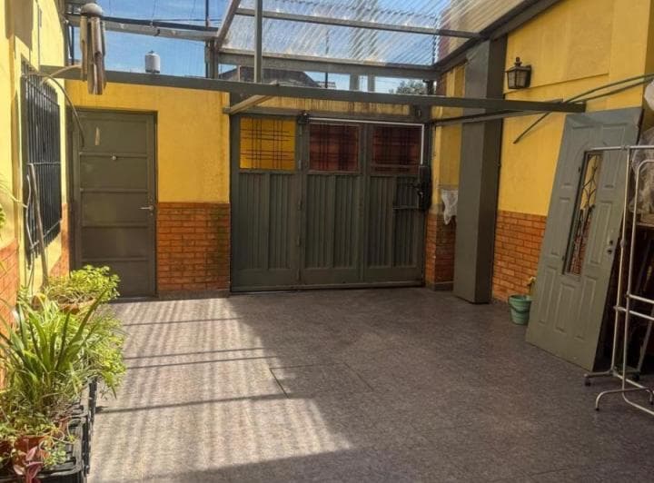 Excelente Oportunidad, Casa en Lote Propio - 4