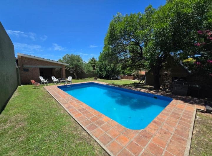 Venta: Casa - 2 Dorm. - Pileta, Patio, Cochera, Quincho - Villa Carlos Paz - 2