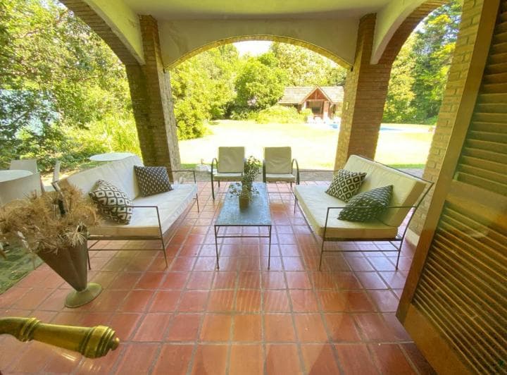 Lindisima Casa en Lomas de San Isidro de 4 Dorm con 382 M3 Cub, y 1115 m² Lote - Schoenstatt - 5