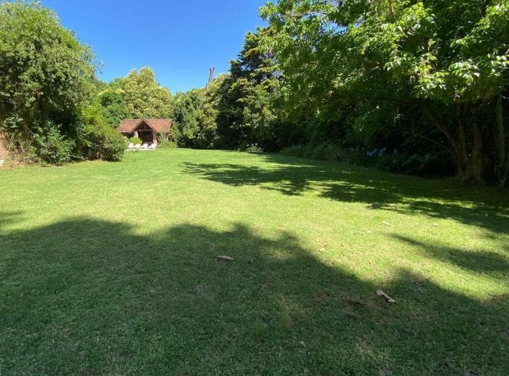 Lindisima Casa en Lomas de San Isidro de 4 Dorm con 382 M3 Cub, y 1115 m² Lote - Schoenstatt - 4