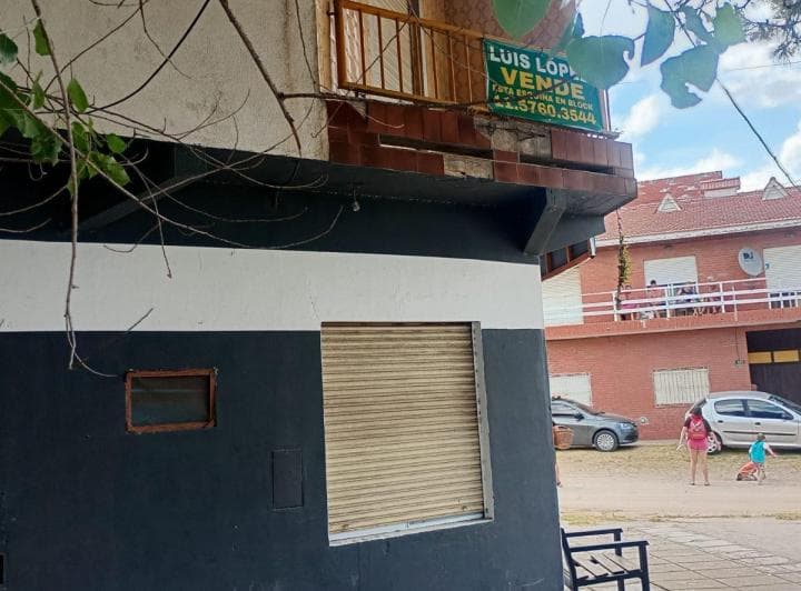 Esquina Av Los Talas del Tuyu y 72 1 PH de 3 Amb y 1 Local de 50 m² Apto Credito Bco - 3